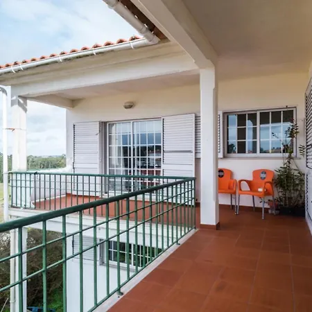 Fatima Nazare 3 Bedroom House 莱里亚