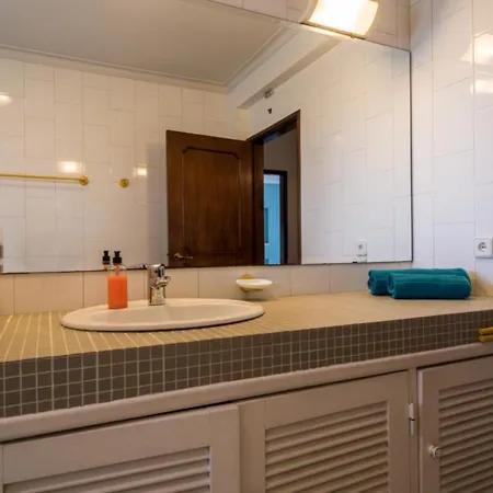 Fatima Nazaré 3 Bedroom House Сasa de vacaciones Leiria